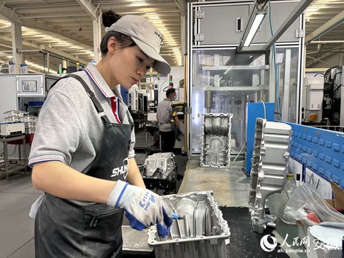 安徽南陵 開(kāi)往未來(lái)的無(wú)人車(chē)